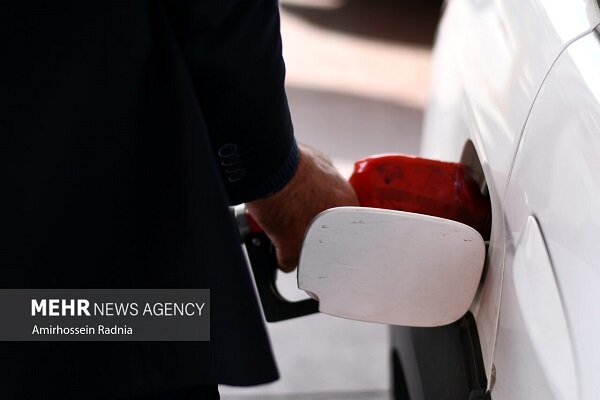 سیاست بنزین سه نرخی و چالش سهمیه نوشمارهها